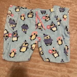 Cozy Penguin Print Pajamas